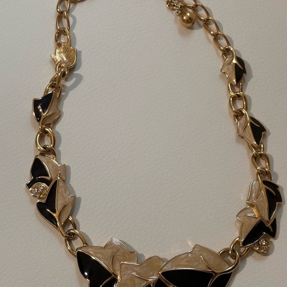 TRIFARI vintage Cream Satin Black Enamel LEAF  rhinestone Necklace - Picture 6 of 8